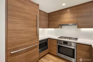 583 Battery St, Seattle, WA 98121 - Photo 5