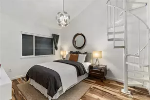 524 6th Ave W, Seattle, WA 98119 - Photo 17