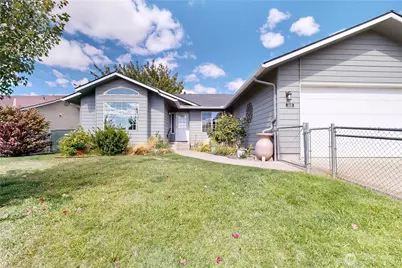809 SE Tamarack Street, College Place, WA 99324 - Photo 1