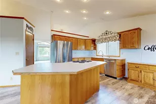 809 SE Tamarack St, College Place, WA 99324 - Photo 11