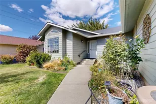 809 SE Tamarack St, College Place, WA 99324 - Photo 3