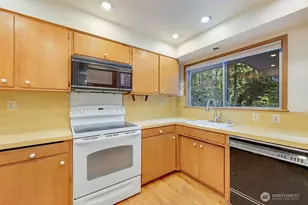 2401 NW Finn Hill Rd, Poulsbo, WA 98370 - Photo 17
