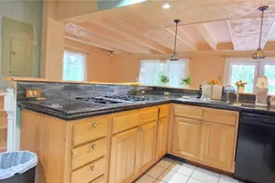 890 W Wynwood Dr, Shelton, WA 98584 - Photo 7