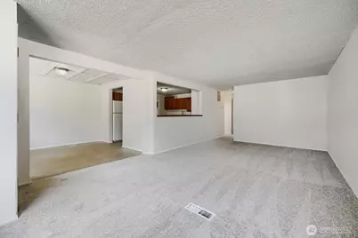 31349 13th Avenue S, Federal Way, WA 98003 - Photo 3