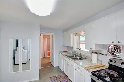 317 E Burke Avenue, Arlington, WA 98223 - Photo 9