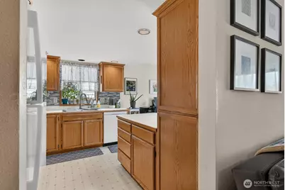 27215 Manor Place NW, Stanwood, WA 98292 - Photo 7