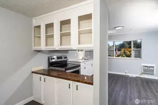 1420 NE Steele Creek Dr, Bremerton, WA 98311 - Photo 5