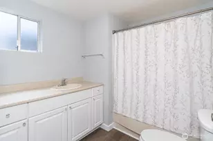 1420 NE Steele Creek Dr, Bremerton, WA 98311 - Photo 11