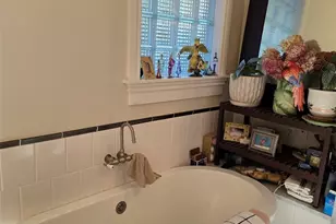 7652 East Green Lake Dr N, Seattle, WA 98103 - Photo 11