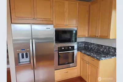 7652 E Green Lake Drive N, Seattle, WA 98103 - Photo 21