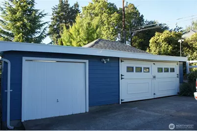 7652 E Green Lake Drive N, Seattle, WA 98103 - Photo 39
