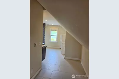 7652 E Green Lake Drive N, Seattle, WA 98103 - Photo 31
