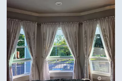 7652 E Green Lake Drive N, Seattle, WA 98103 - Photo 7