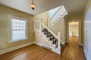 5262 15th Ave NE, Seattle, WA 98105 - Photo 3