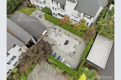 1011 156th Avenue NE #207, Bellevue, WA 98007 - Photo 3