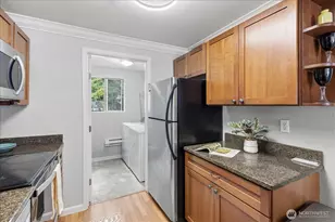1011 156th Ave NE, Bellevue, WA 98007 - Photo 17
