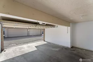 10925 SE 208th St, Kent, WA 98031 - Photo 23