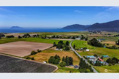 5836 Chuckanut Drive, Bow, WA 98232 - Photo 5