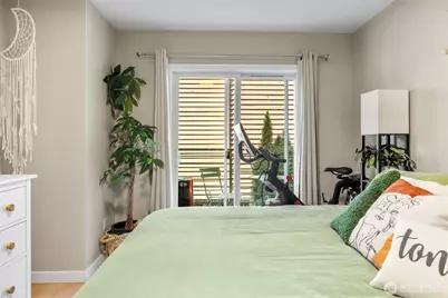 12034 15th Avenue NE #103, Seattle, WA 98125 - Photo 17