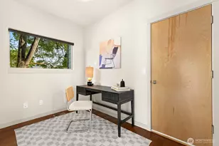 719 N 101st St, Seattle, WA 98133 - Photo 11