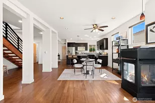 719 N 101st St, Seattle, WA 98133 - Photo 3