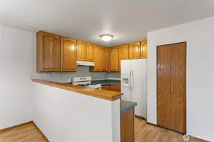 20627 Circle Bluff Dr, Arlington, WA 98223 - Photo 9