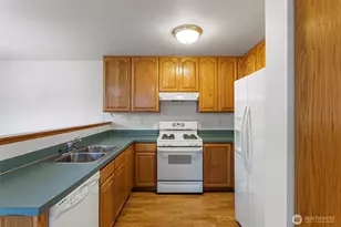 20627 Circle Bluff Dr, Arlington, WA 98223 - Photo 7