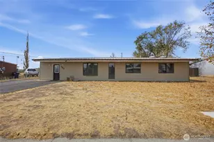541 Castle Dr, Moses Lake, WA 98837 - Photo 1