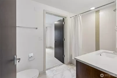 9123 NE Juanita Drive #205, Kirkland, WA 98034 - Photo 11