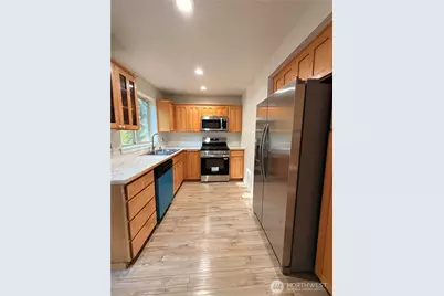 9506 10th Avenue E, Tacoma, WA 98445 - Photo 3