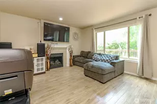 9506 10th Ave E, Tacoma, WA 98445 - Photo 9