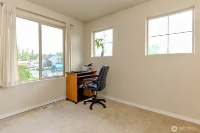 9506 10th Avenue E, Tacoma, WA 98445 - Photo 29