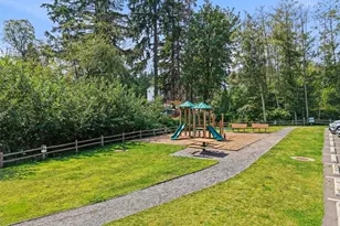 311 207th St SE, Bothell, WA 98012 - Photo 27