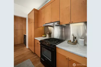 81 Vine Street #404, Seattle, WA 98121 - Photo 19