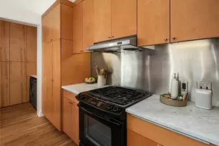 81 Vine St, Seattle, WA 98121 - Photo 19