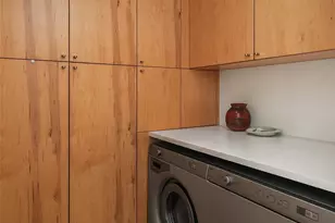 81 Vine St, Seattle, WA 98121 - Photo 25