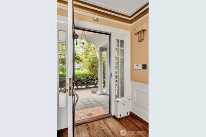 1518 4th Avenue N, Seattle, WA 98109 - Photo 7