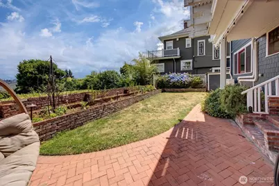 1518 4th Avenue N, Seattle, WA 98109 - Photo 23