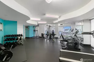 699 John St, Seattle, WA 98109 - Photo 23