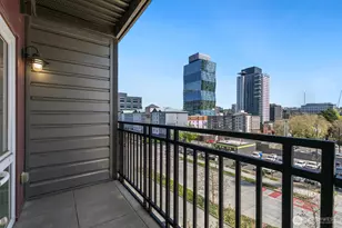 699 John St, Seattle, WA 98109 - Photo 17