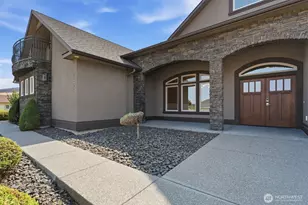 2303 W 49th Ave, Kennewick, WA 99337 - Photo 3