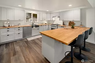 10206 SW Quartermaster Dr, Vashon, WA 98070 - Photo 3