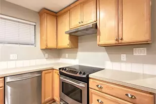 11006 83 Ave NE, Kirkland, WA 98034 - Photo 5