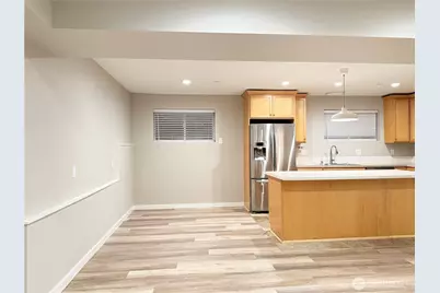 11006 83 Avenue NE #B, Kirkland, WA 98034 - Photo 7
