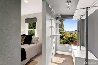 917 NE 72nd Street, Seattle, WA 98115 - Photo 11