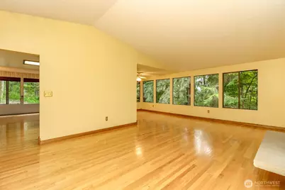 4917 145th Avenue SE, Bellevue, WA 98006 - Photo 5