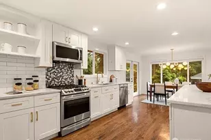 12510 SE 48th Pl, Bellevue, WA 98006 - Photo 5