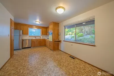 19526 53rd Avenue NE, Lake Forest Park, WA 98155 - Photo 13