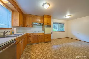 19526 53rd Ave NE, Lake Forest Park, WA 98155 - Photo 11