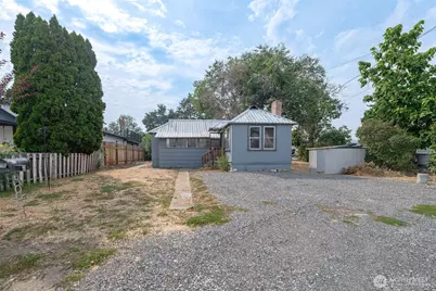 504 Ramona Avenue, Wenatchee, WA 98801 - Photo 3